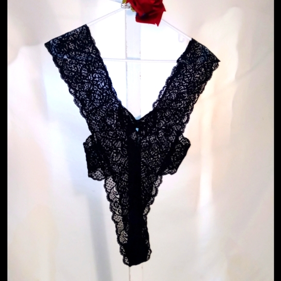 Nwot! Black lace lingerie size small - Picture 2 of 2